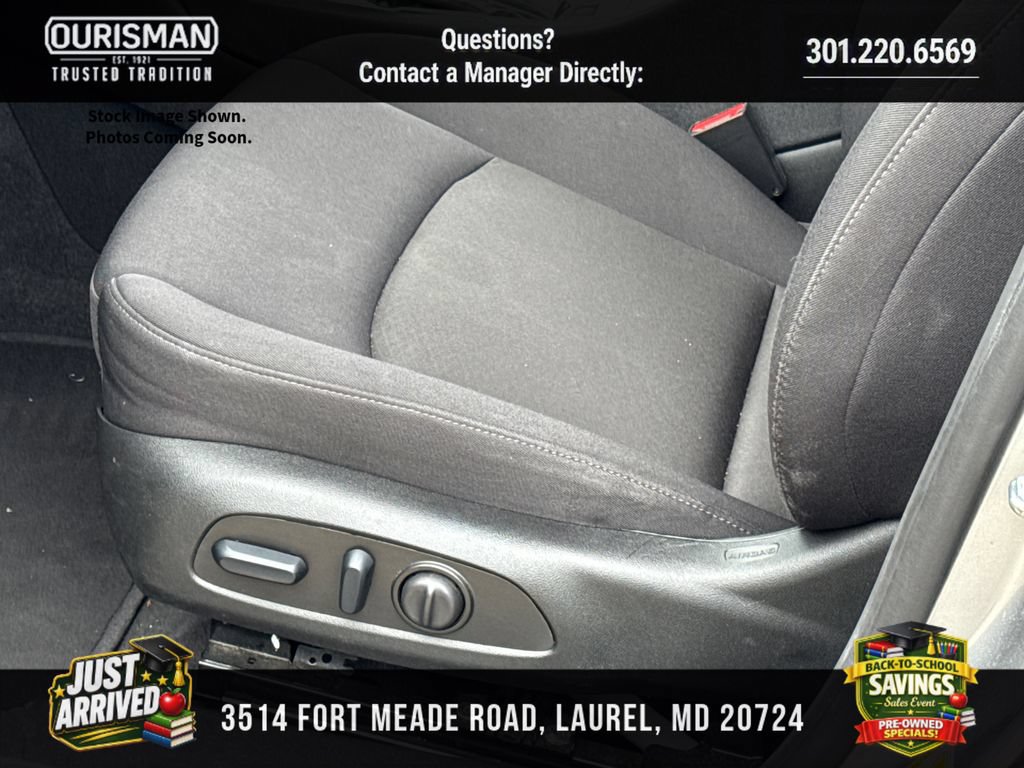 Used 2024 Chevrolet Malibu LT FWD image 7
