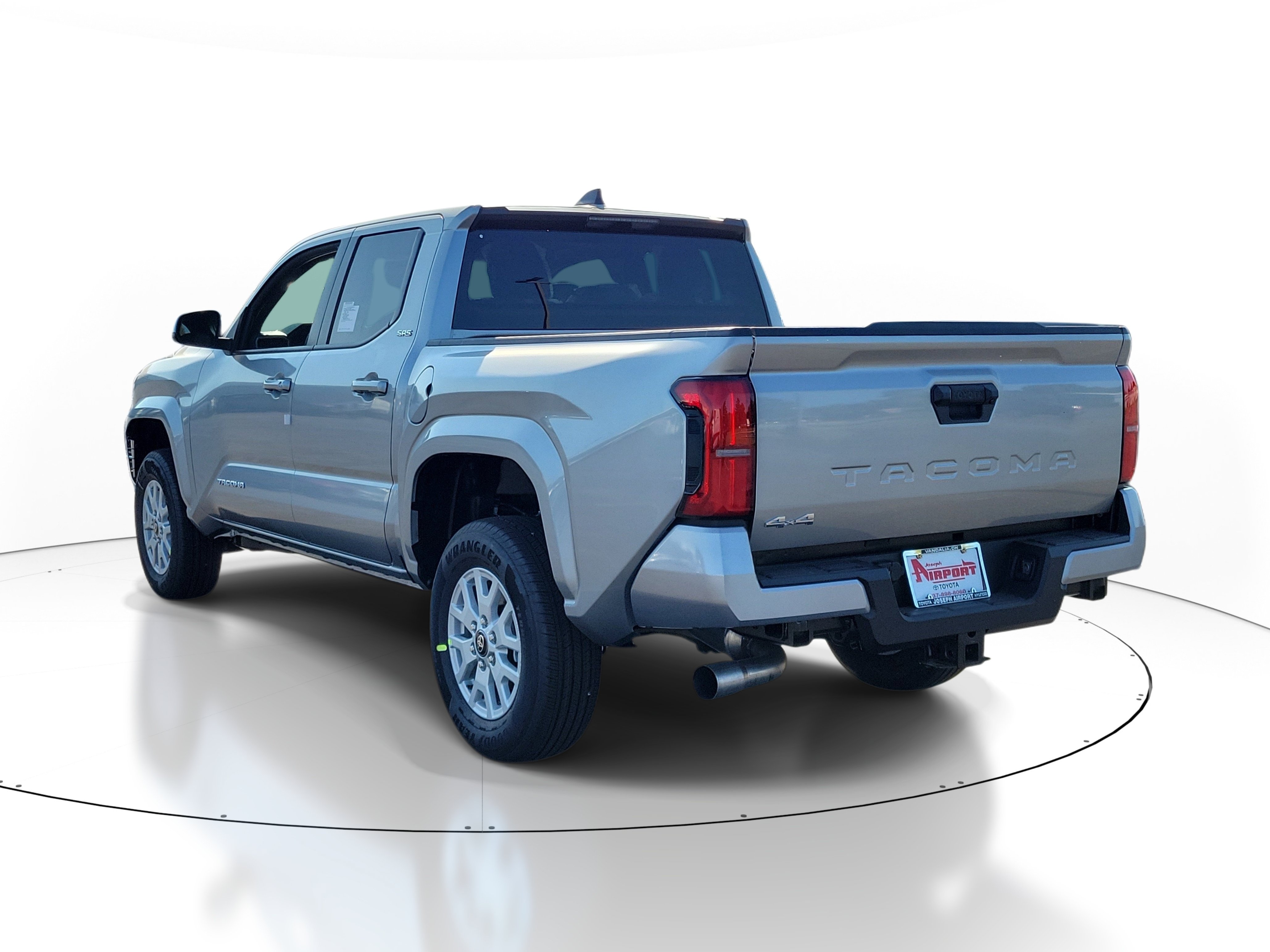 New 2026 Toyota Tacoma SR5 AWD/4WD image 3