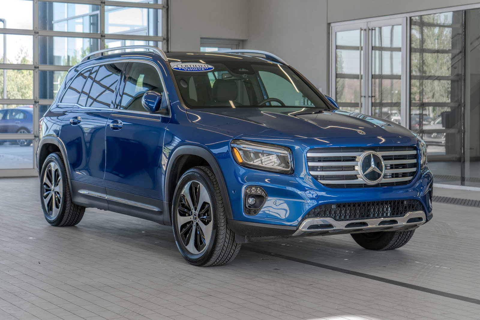 Used 2025 Mercedes-Benz GLB 250 4MATIC image 21