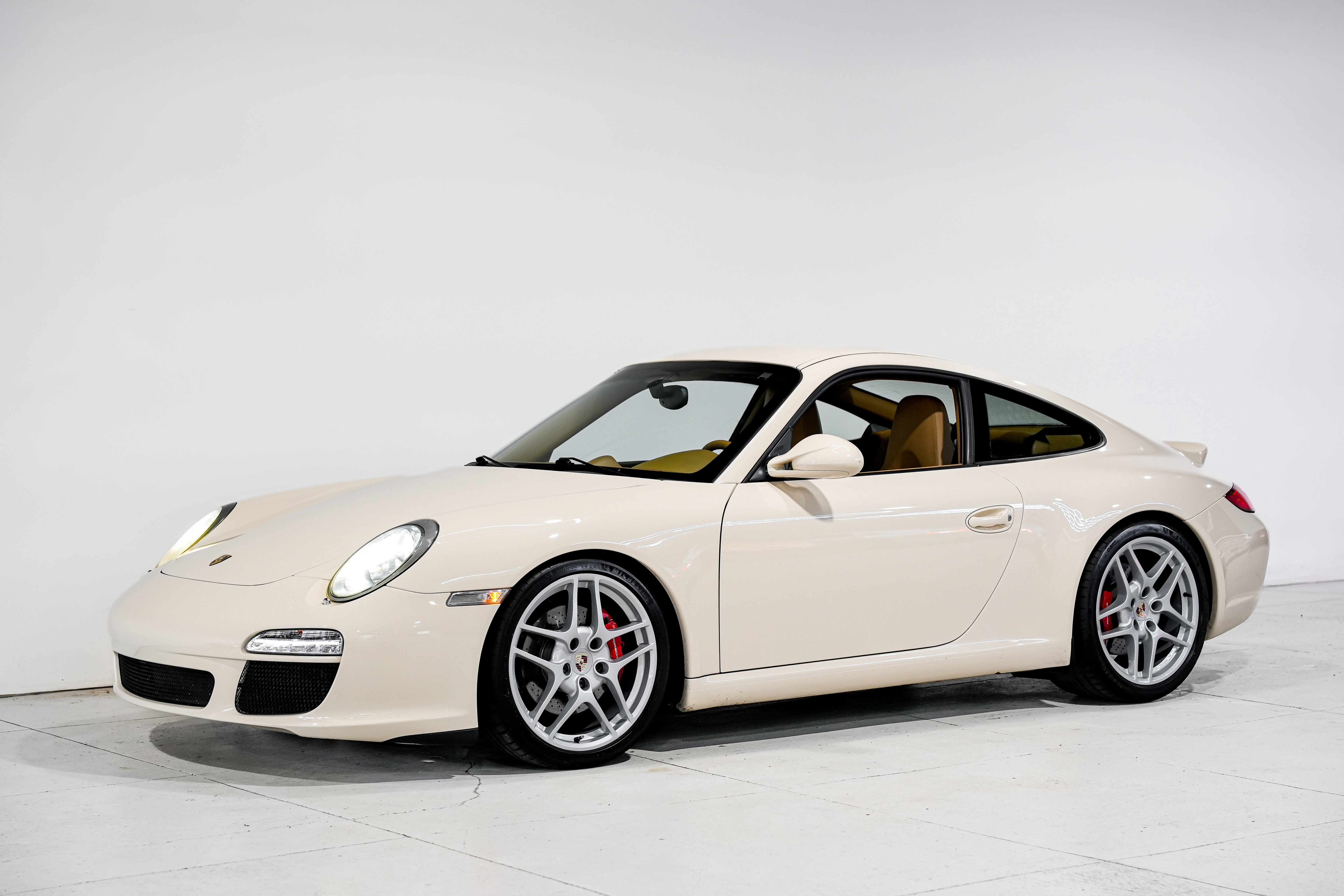 Used 2010 Porsche 911 Carrera S image 6
