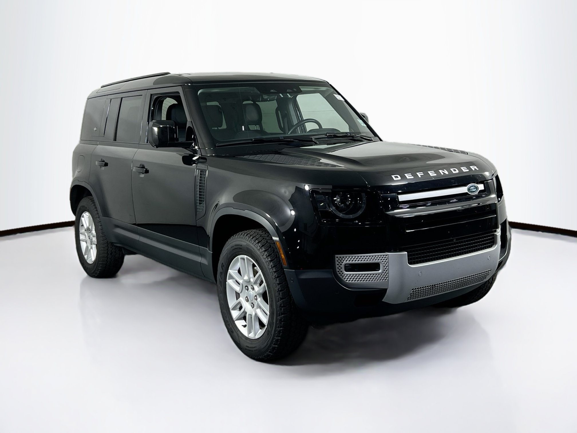 Used 2024 Land Rover Defender 110 S AWD/4WD image 3