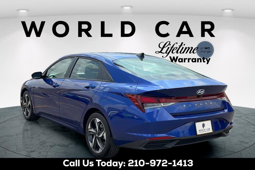 Used 2023 Hyundai Elantra SEL w/ Convenience Package FWD image 5