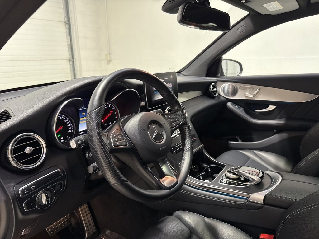 Used 2019 Mercedes-Benz GLC 300 4MATIC Coupe image 11