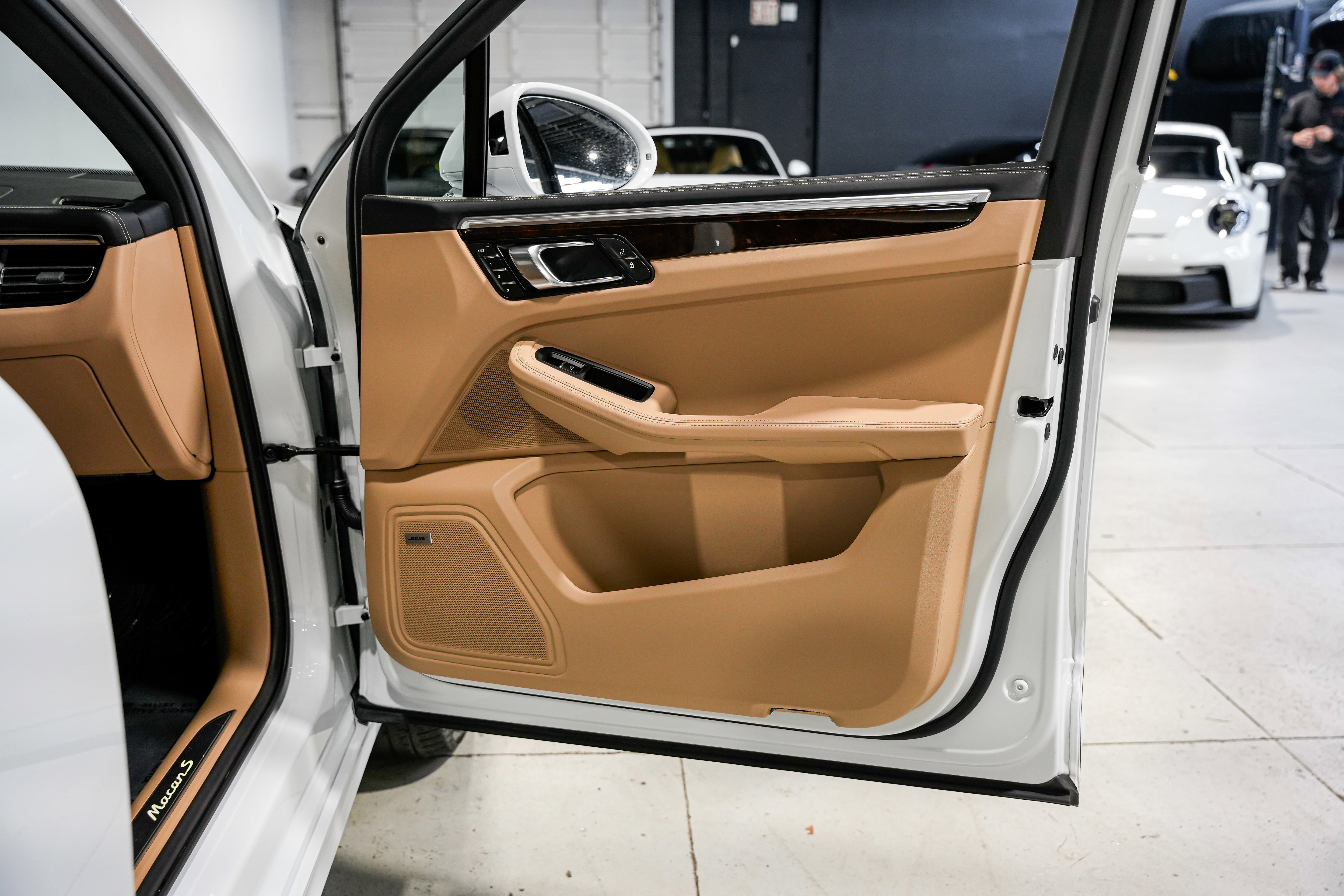 Used 2023 Porsche Macan S image 23