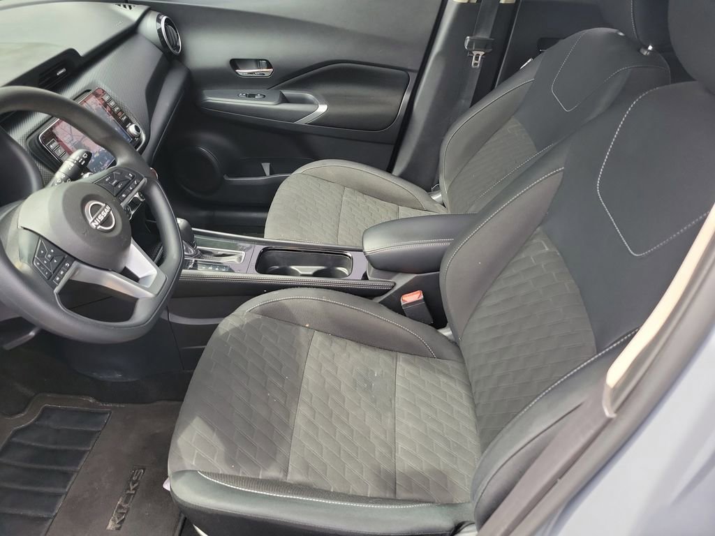 Used 2023 Nissan Kicks SV FWD image 17