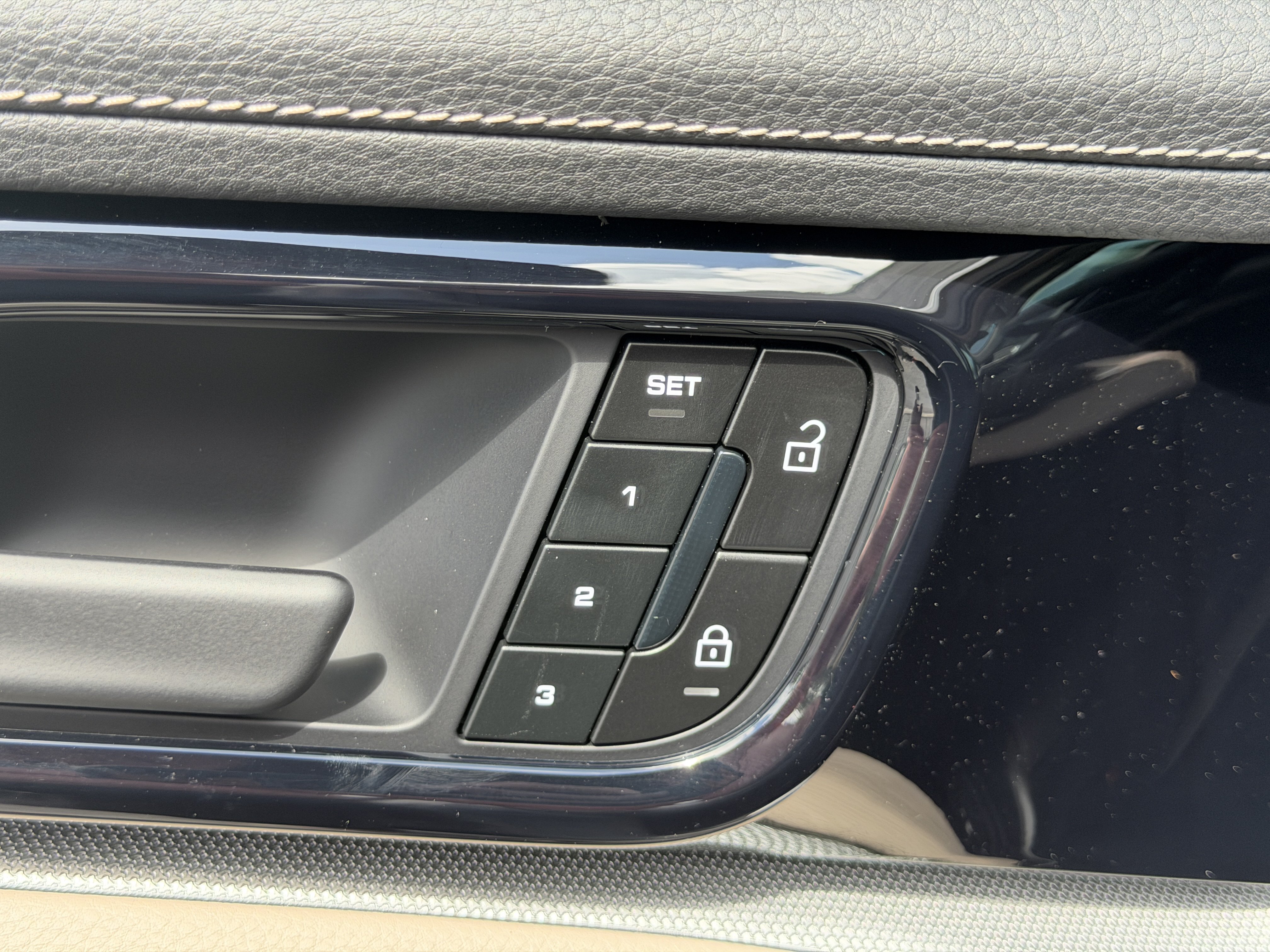 New 2026 Porsche Panamera RWD image 23