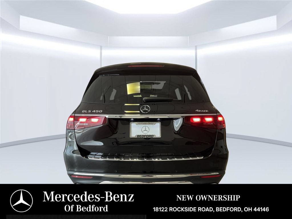 Used 2026 Mercedes-Benz GLS 450 4MATIC image 4