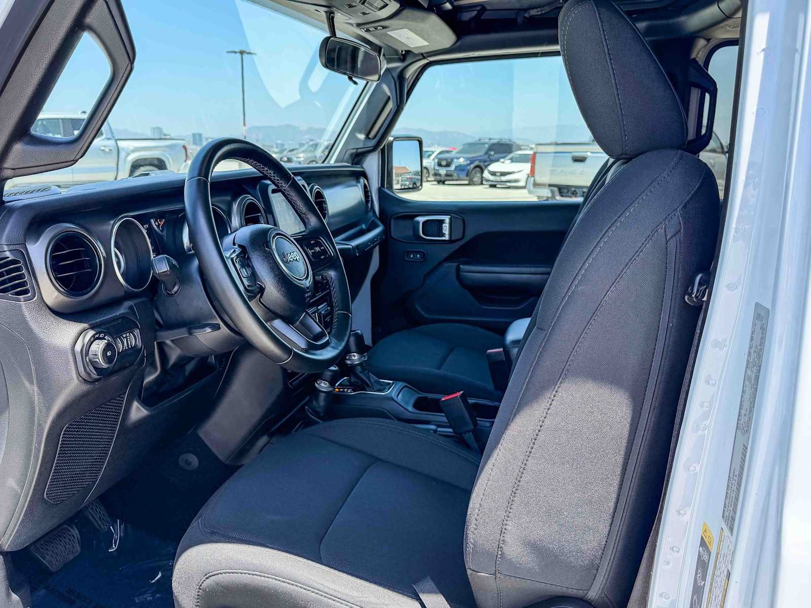 Used 2022 Jeep Wrangler Unlimited Sport AWD/4WD image 16