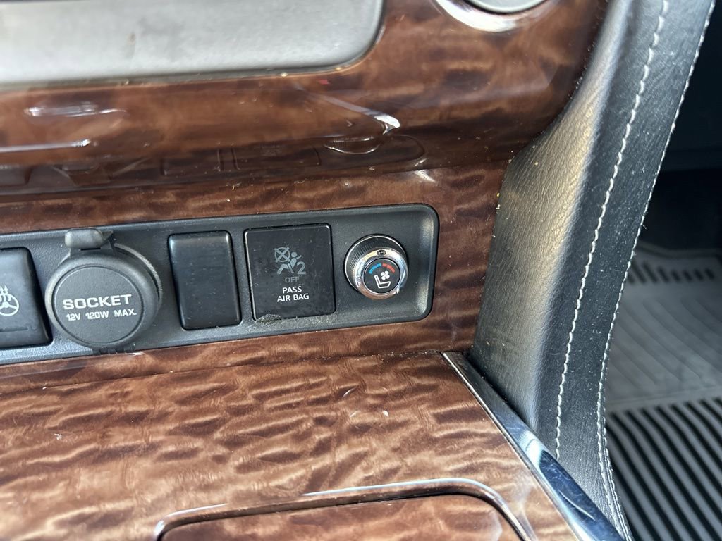 Used 2017 Nissan Armada Platinum w/ Captain Seat Package AWD/4WD image 5