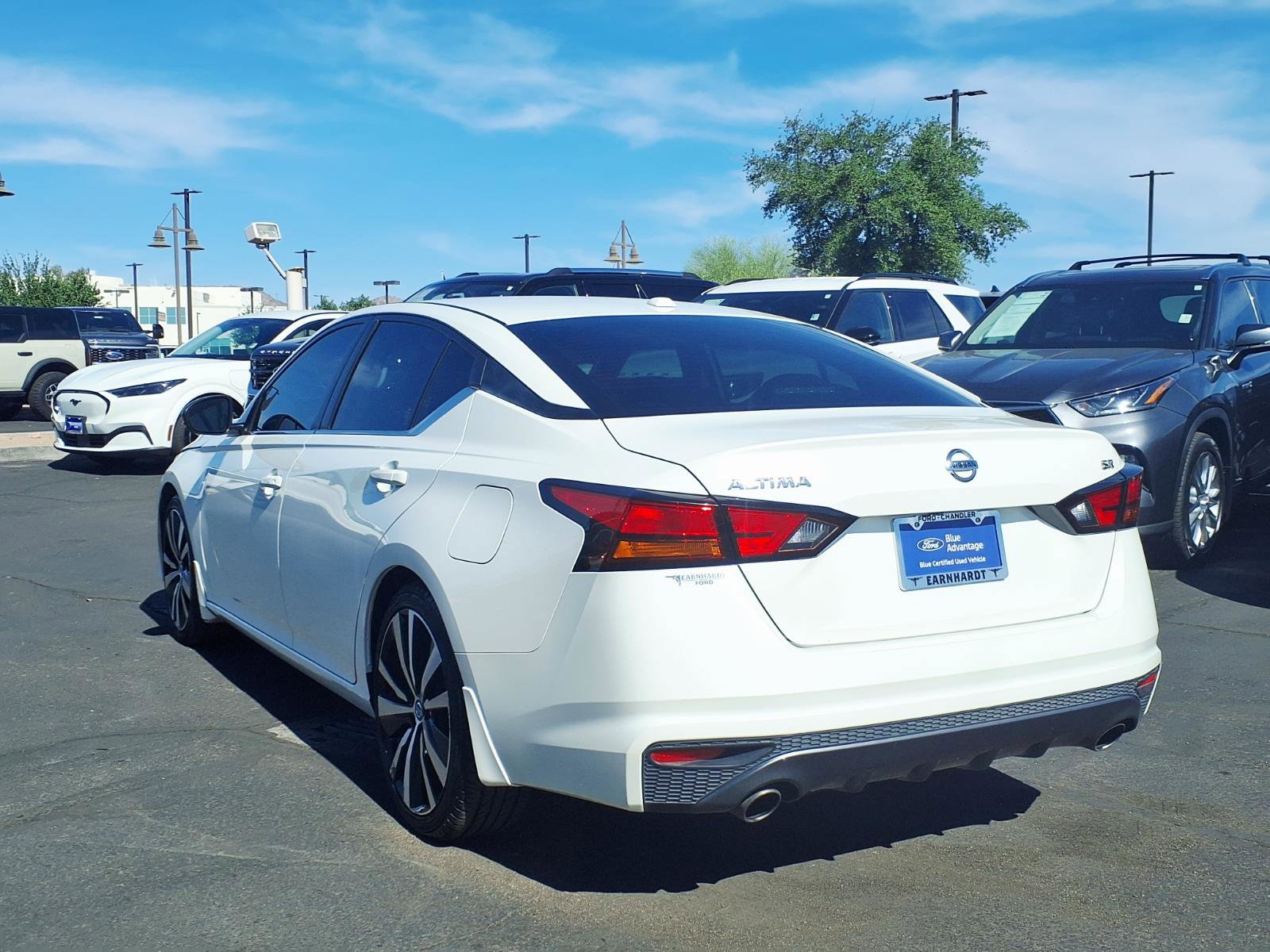 Used 2019 Nissan Altima 2.5 SR w/ SR Premium Package image 4