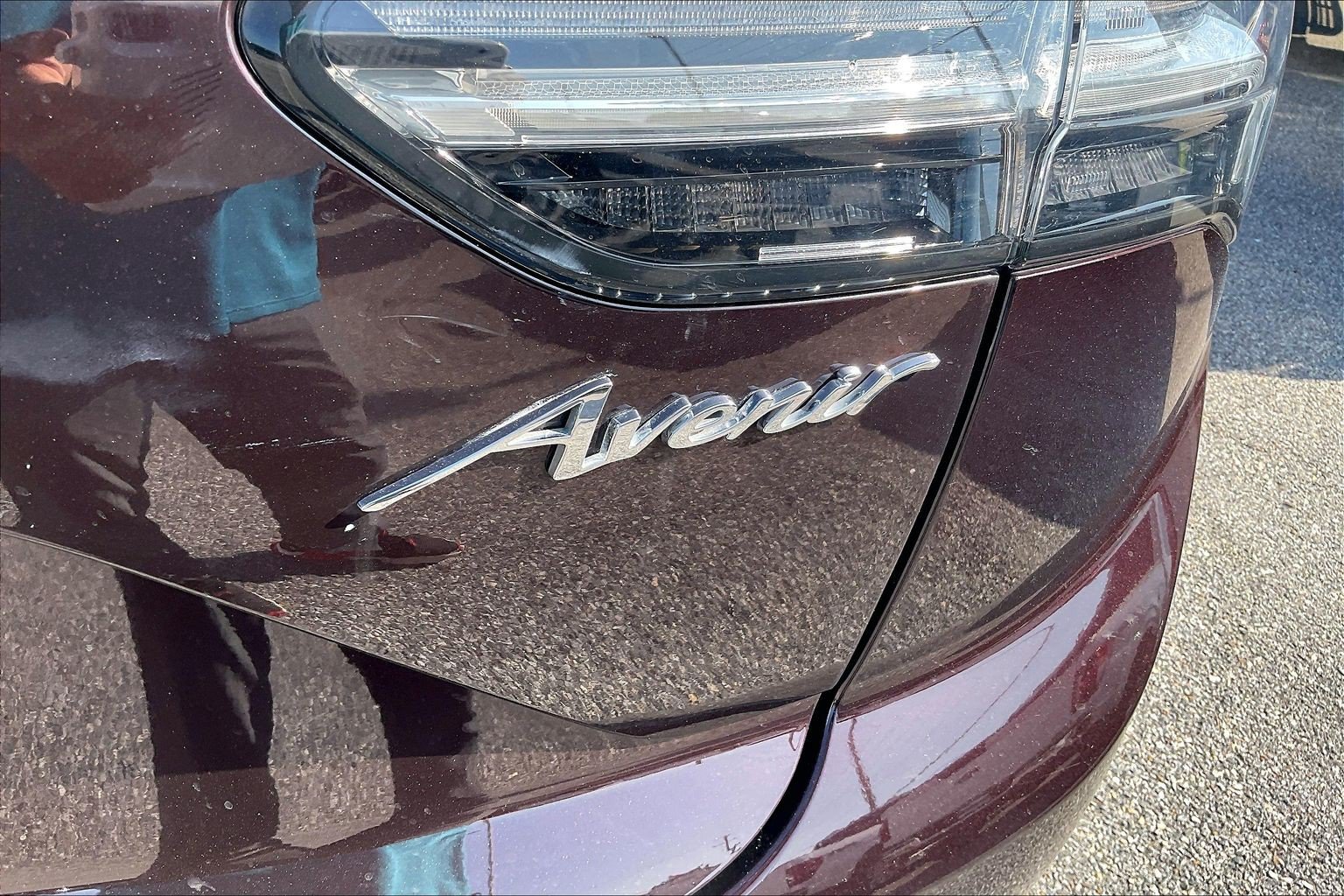 Used 2022 Buick Envision Avenir w/ Premium Seat Package FWD image 8