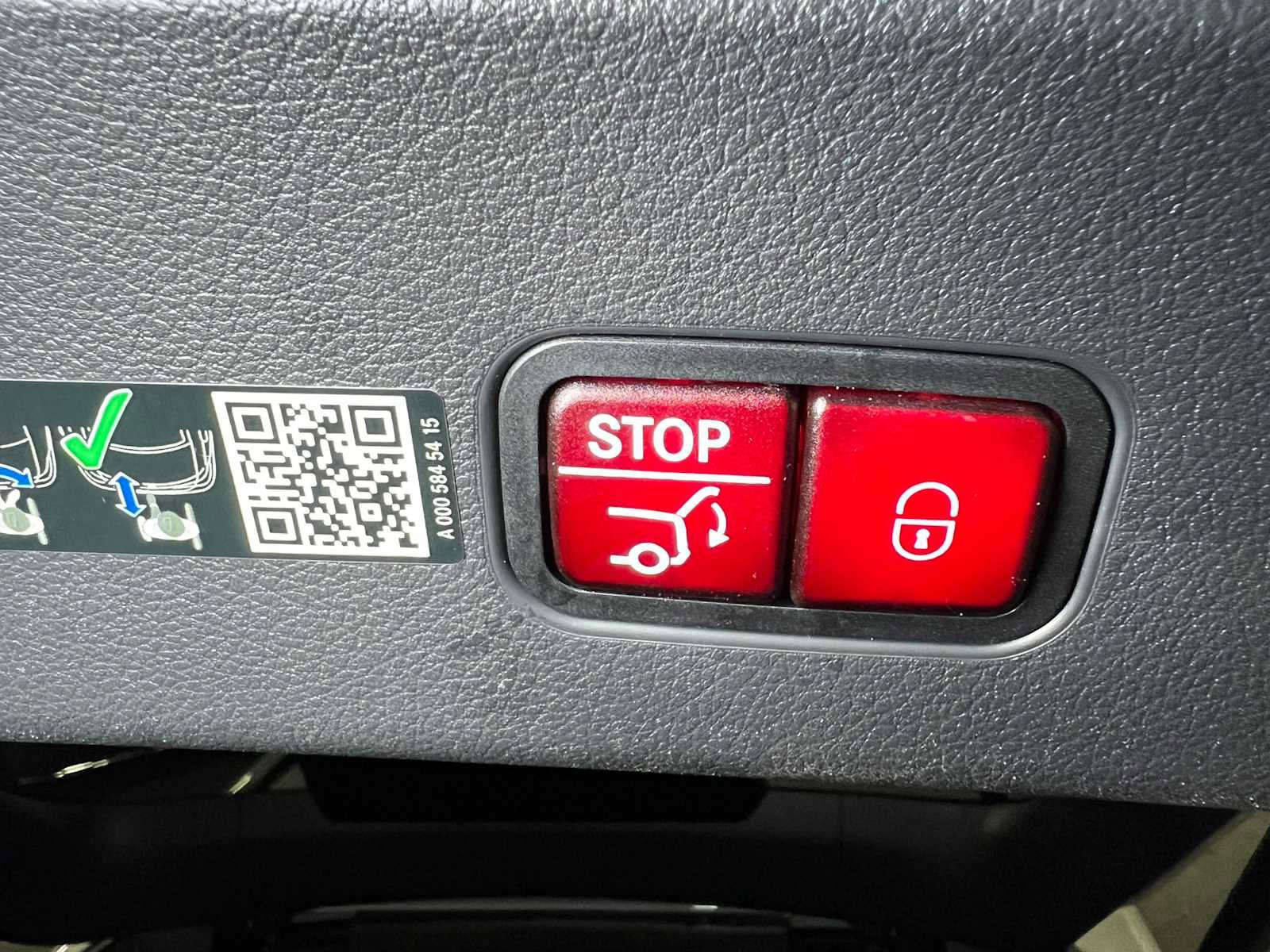 Used 2025 Mercedes-Benz GLC 300 GLC 300 image 18