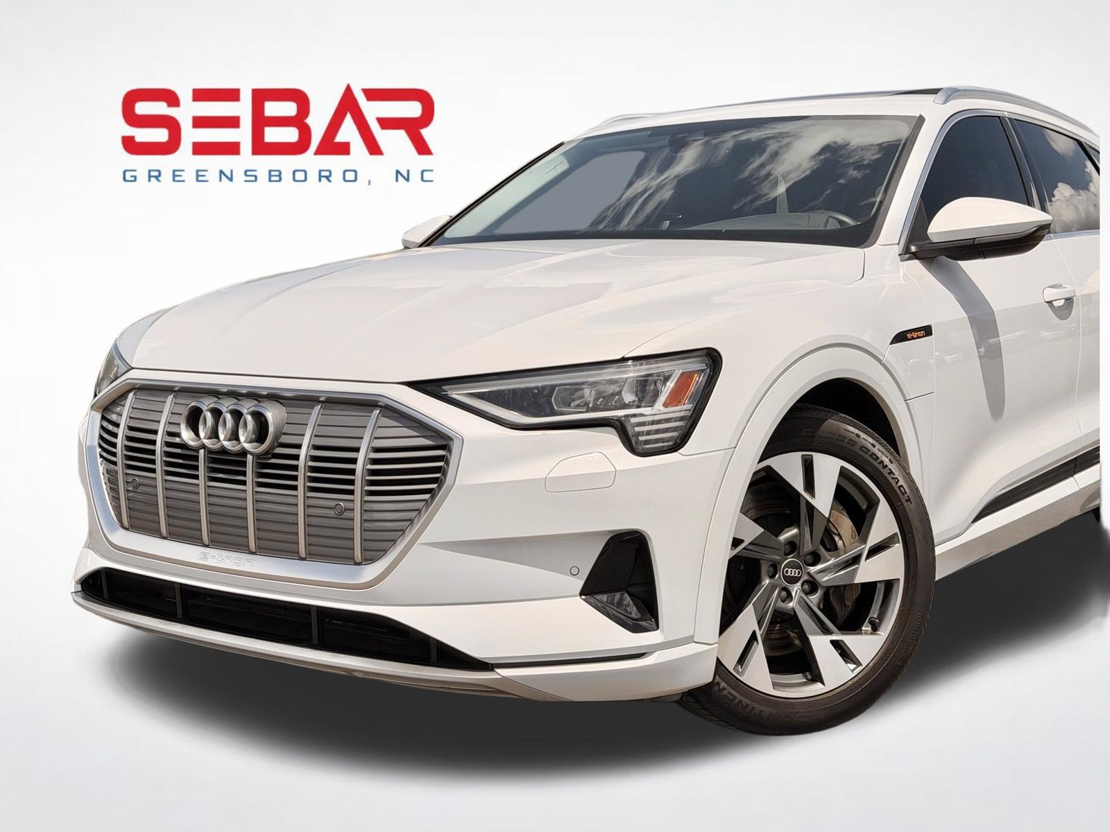 Used 2022 Audi e-tron Premium w/ Towing Package AWD/4WD image 2