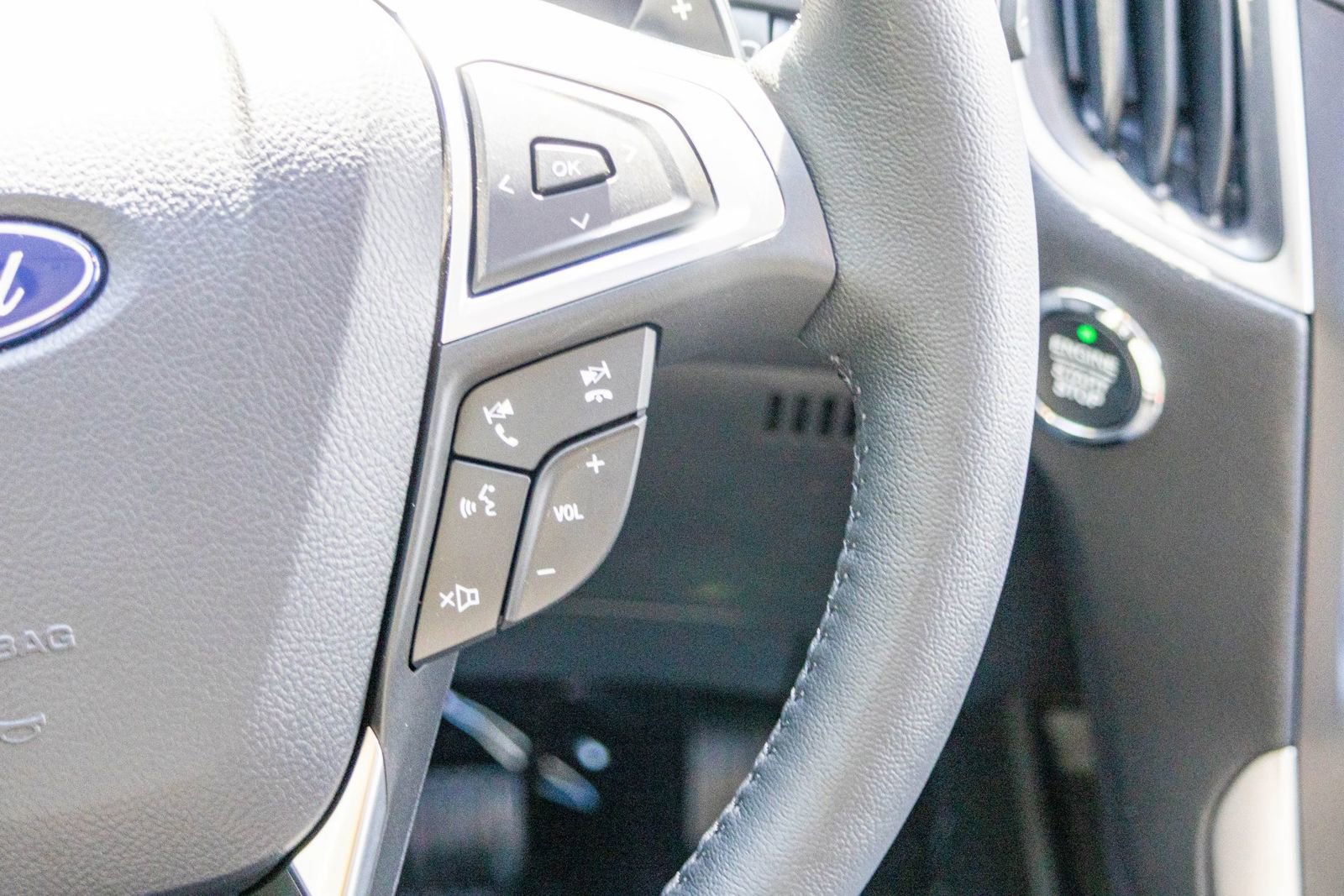 New 2024 Ford Edge SEL w/ Convenience Package image 31