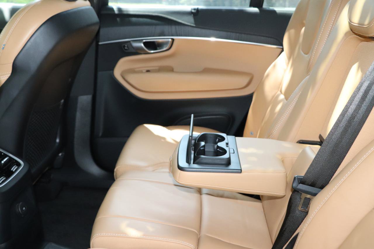Used 2023 Volvo XC90 T8 Ultimate AWD/4WD image 18