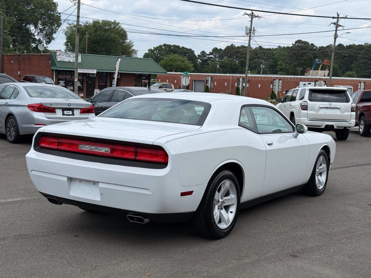 Used 2013 Dodge Challenger SXT RWD image 8