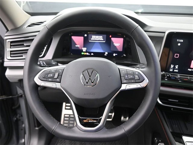 New 2025 Volkswagen Atlas Peak Edition SE image 2