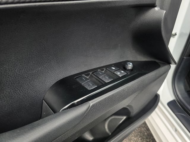 Used 2025 Toyota Camry SE FWD image 26