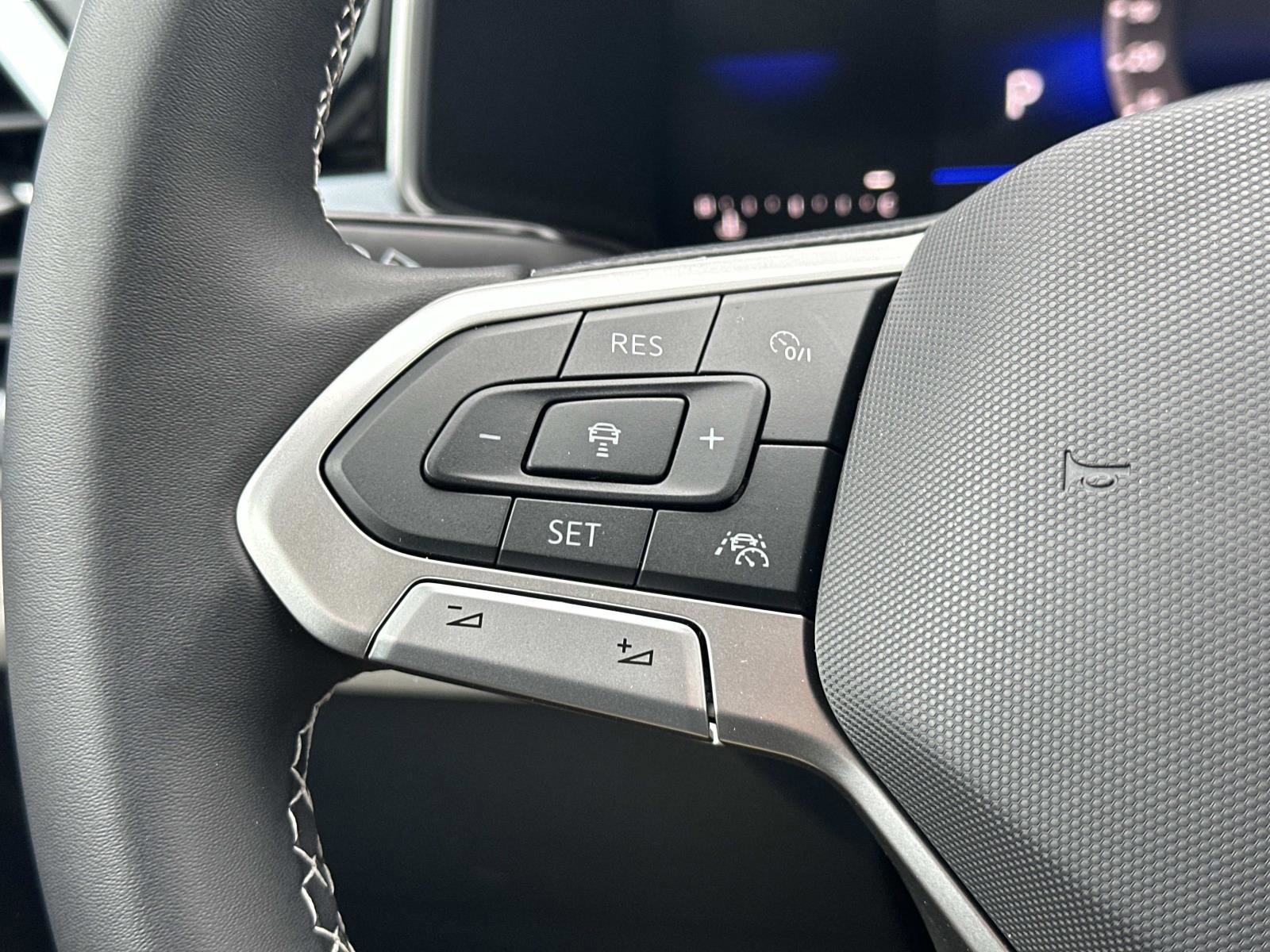 New 2026 Volkswagen Taos SE image 21