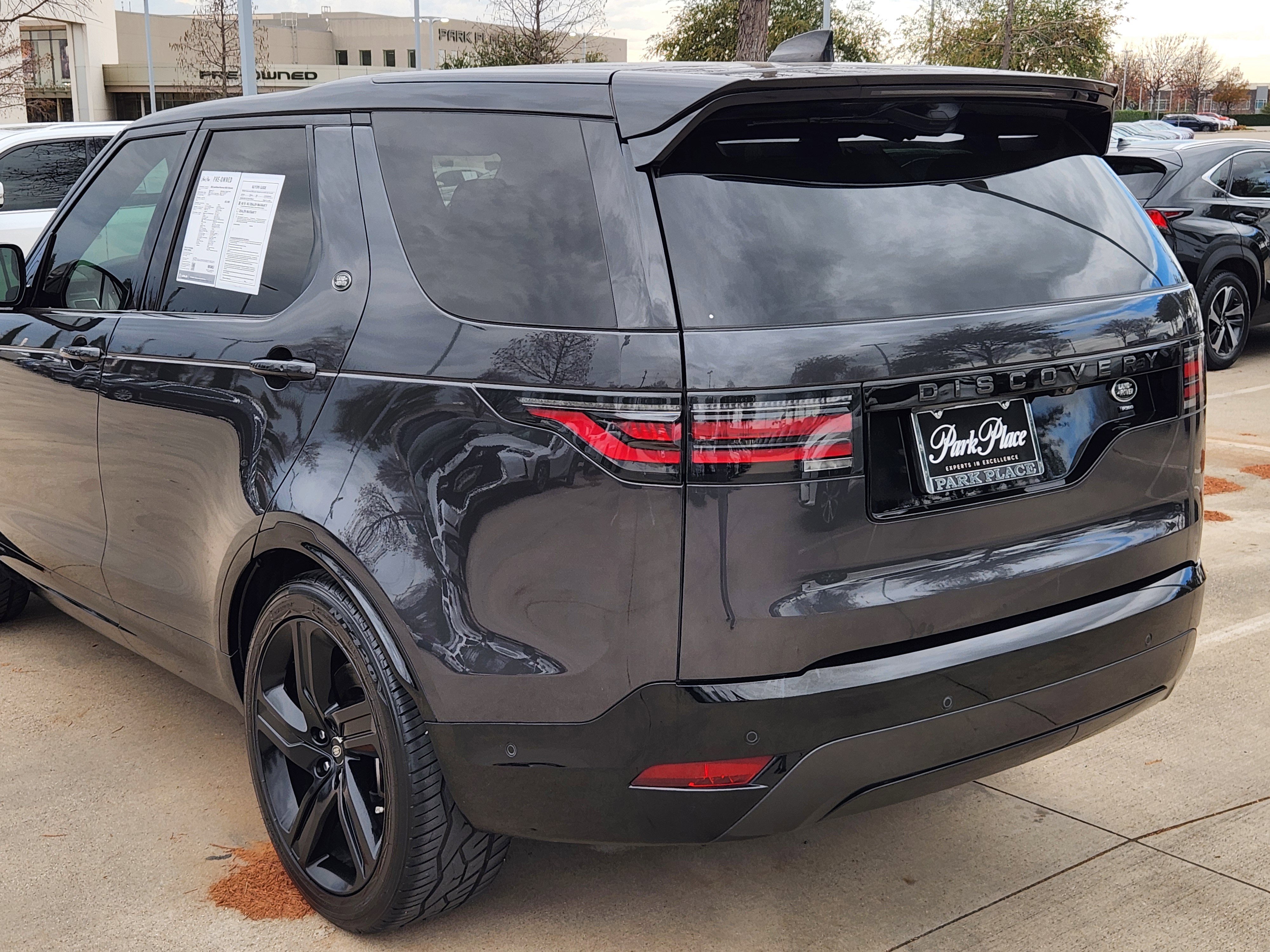 Used 2022 Land Rover Discovery HSE R-Dynamic image 11