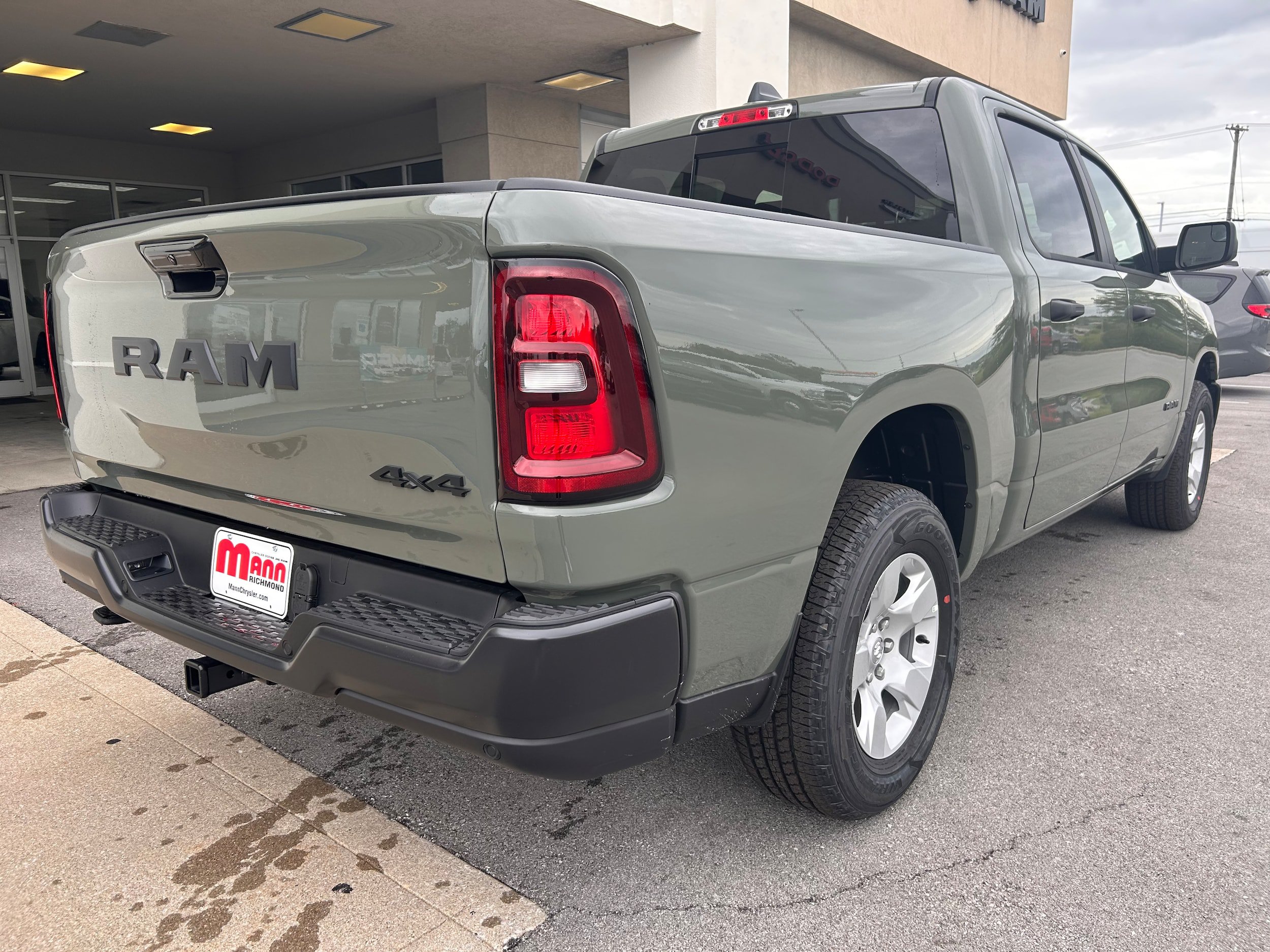 New 2026 RAM 1500 Tradesman AWD/4WD image 3