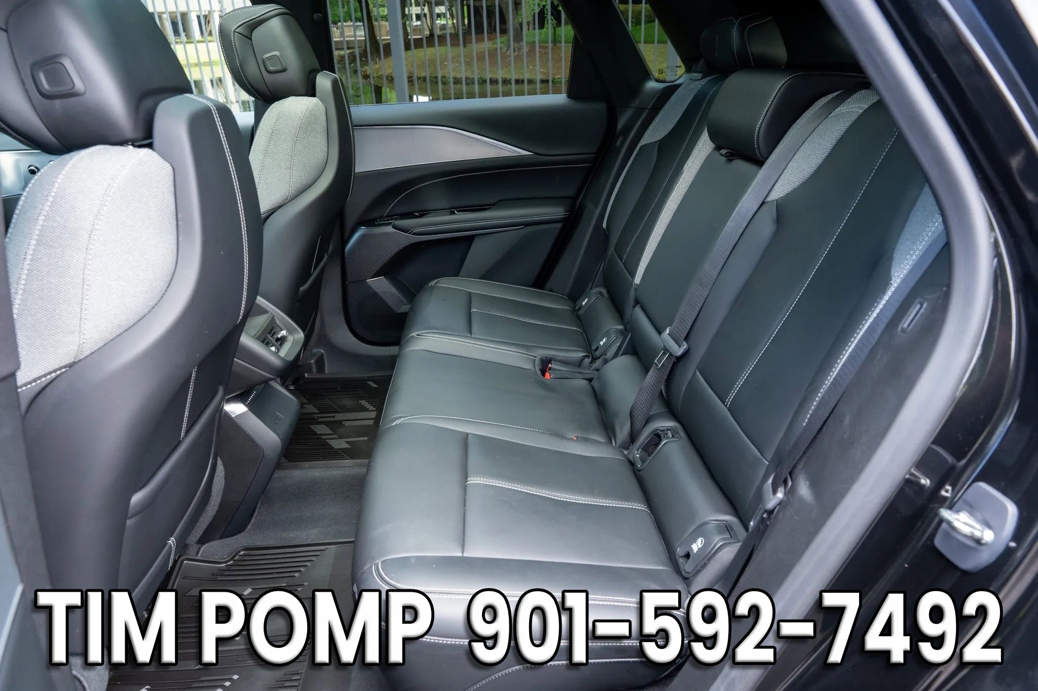 Used 2024 Cadillac Lyriq Tech w/ Driver Assist Package AWD/4WD image 14