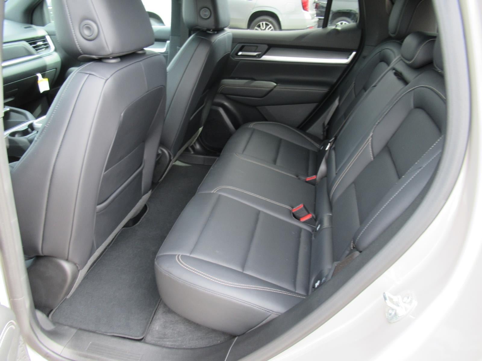 Used 2025 GMC Terrain Elevation w/ Elevation Premium Package AWD/4WD image 29
