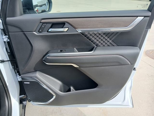 New 2026 GMC Acadia Denali w/ Super Cruise Package image 16