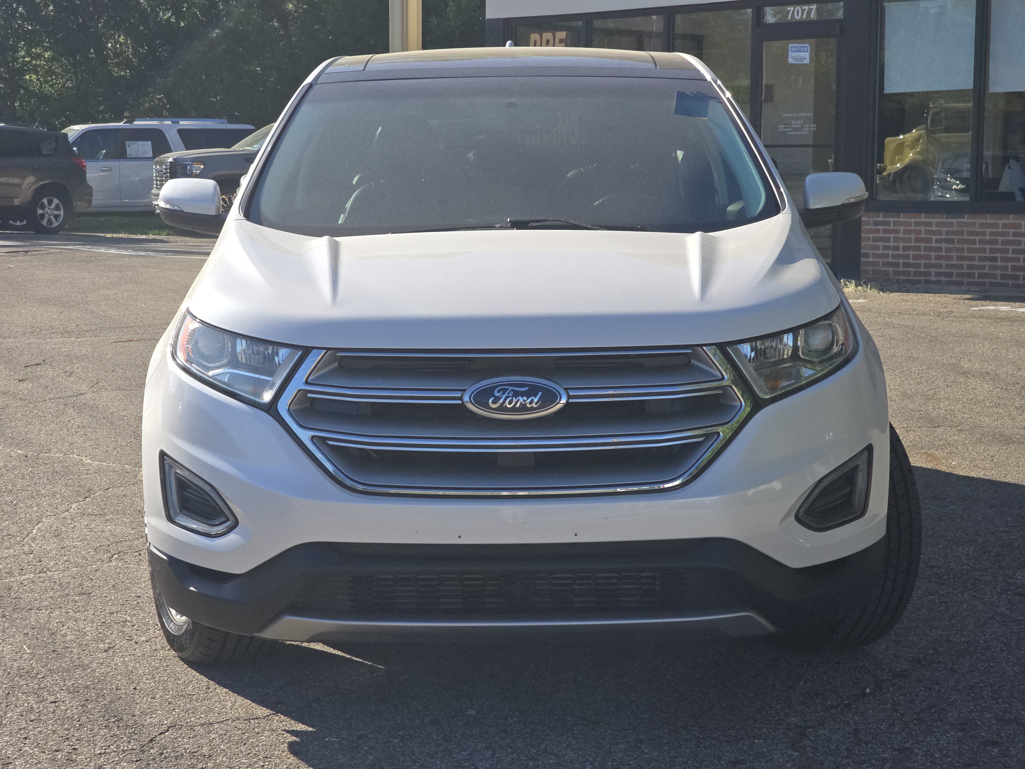 Used 2018 Ford Edge SEL w/ Equipment Group 201A FWD image 2