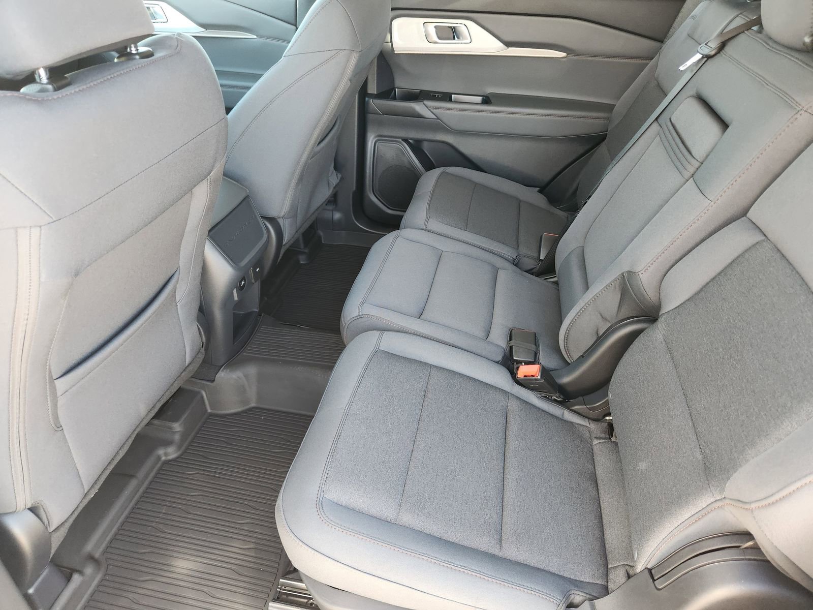 New 2026 Ford Explorer Active image 25