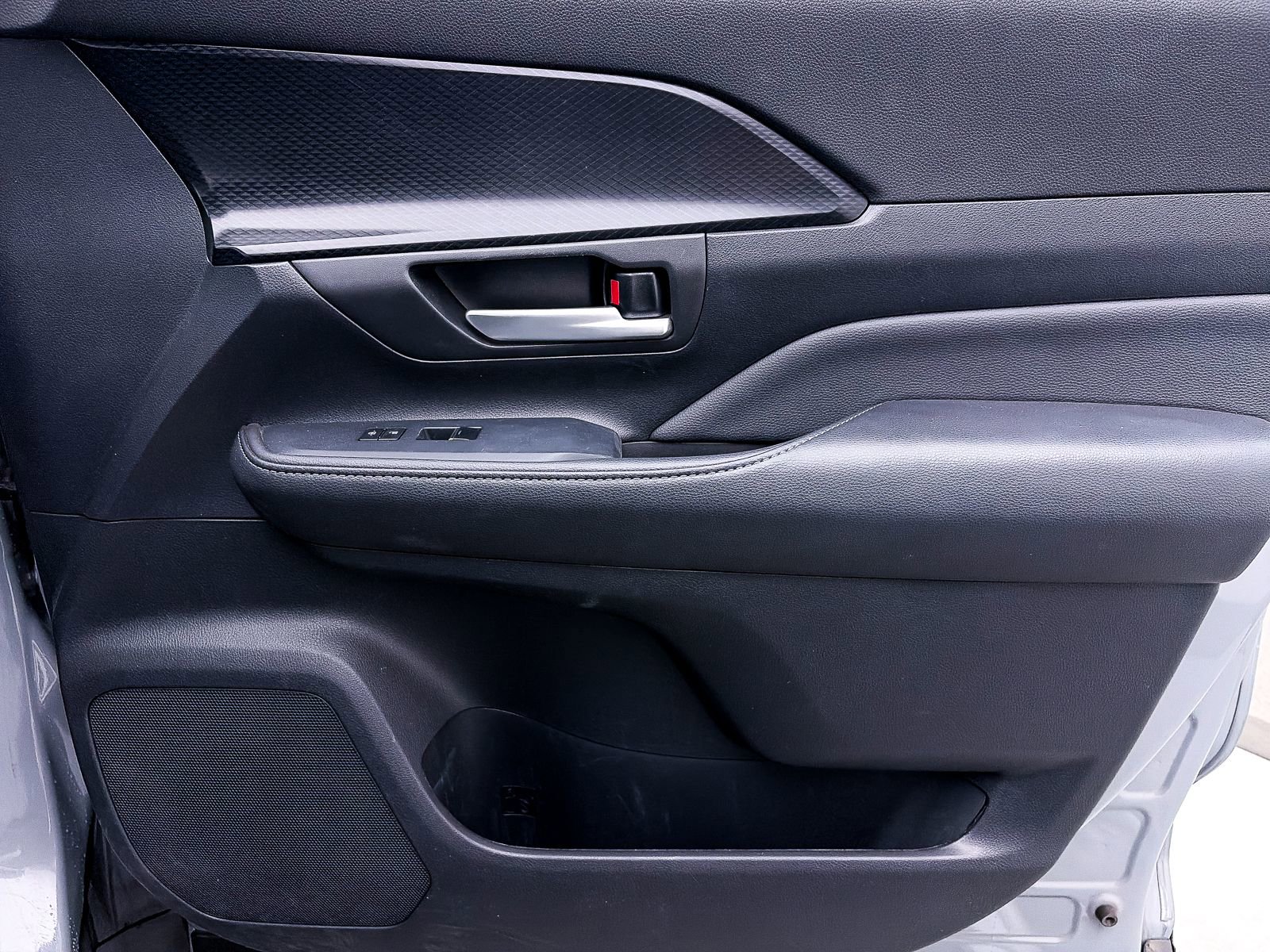 Used 2025 Toyota Grand Highlander AWD Hybrid image 36