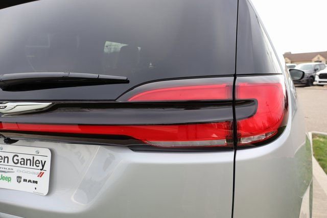New 2026 Chrysler Pacifica Pinnacle AWD/4WD image 37