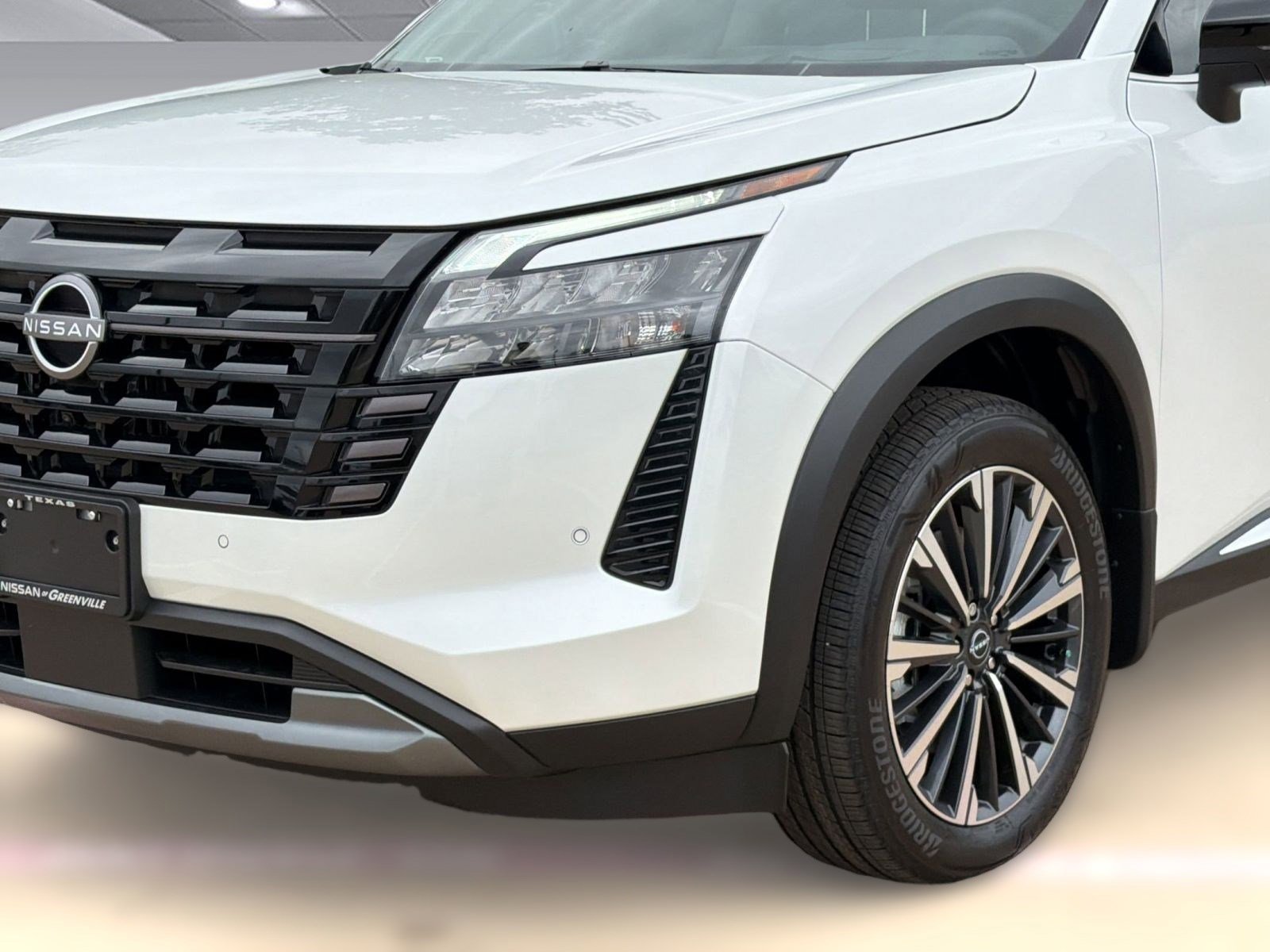 New 2026 Nissan Pathfinder Platinum image 11