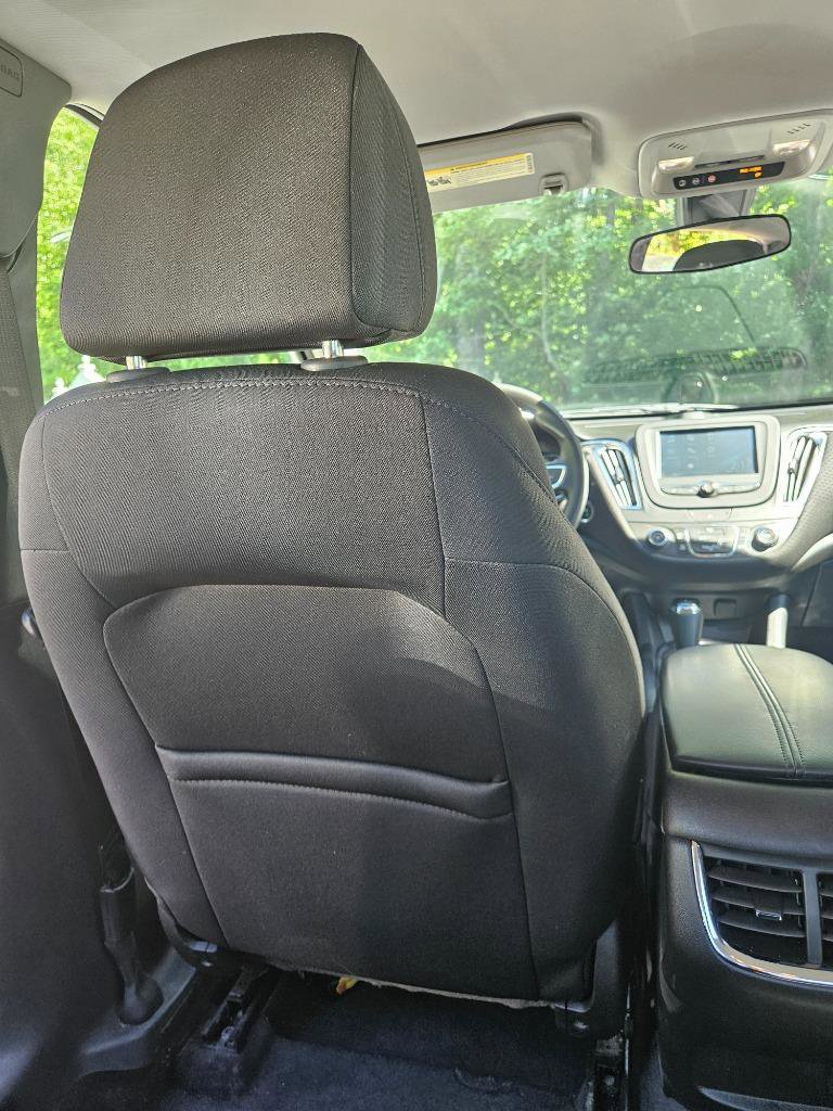 Used 2018 Chevrolet Malibu LT image 30