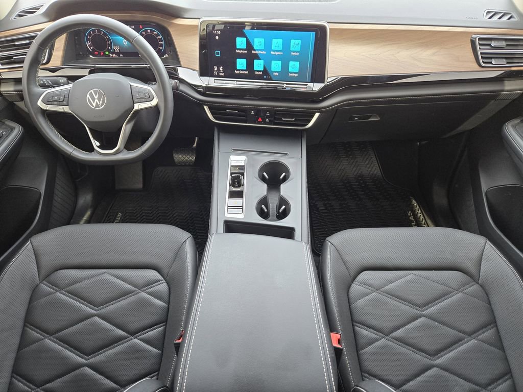 Used 2024 Volkswagen Atlas SE image 26