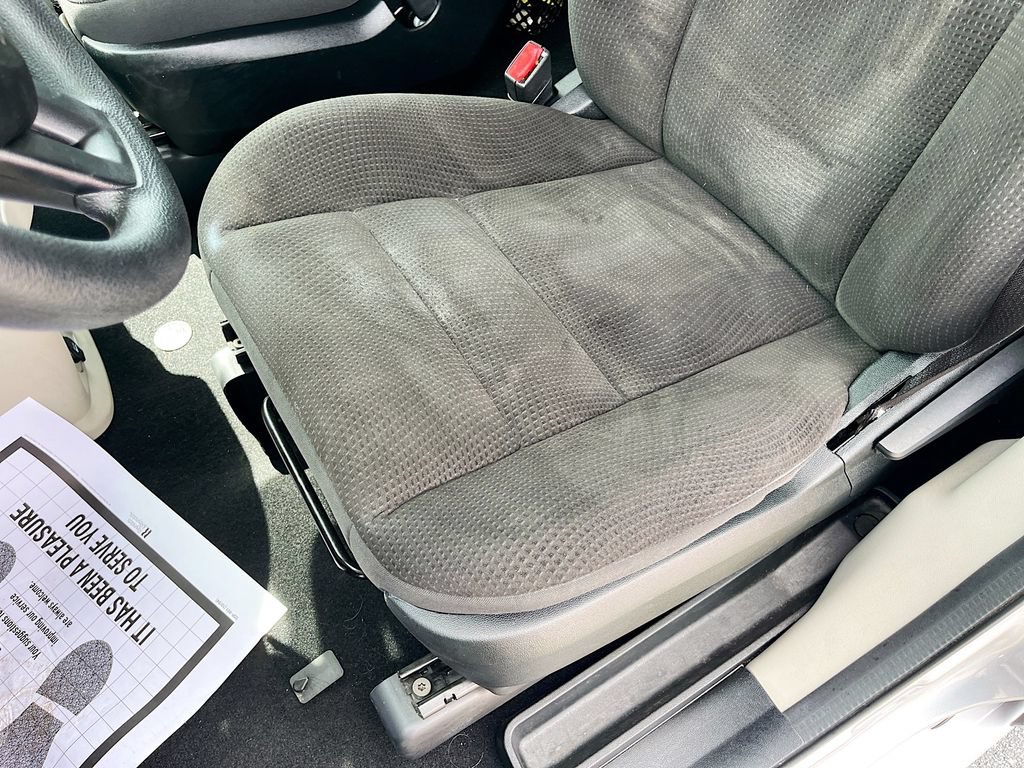 Certified 2018 Dodge Grand Caravan SE w/ UConnect Hands-Free Group FWD image 18