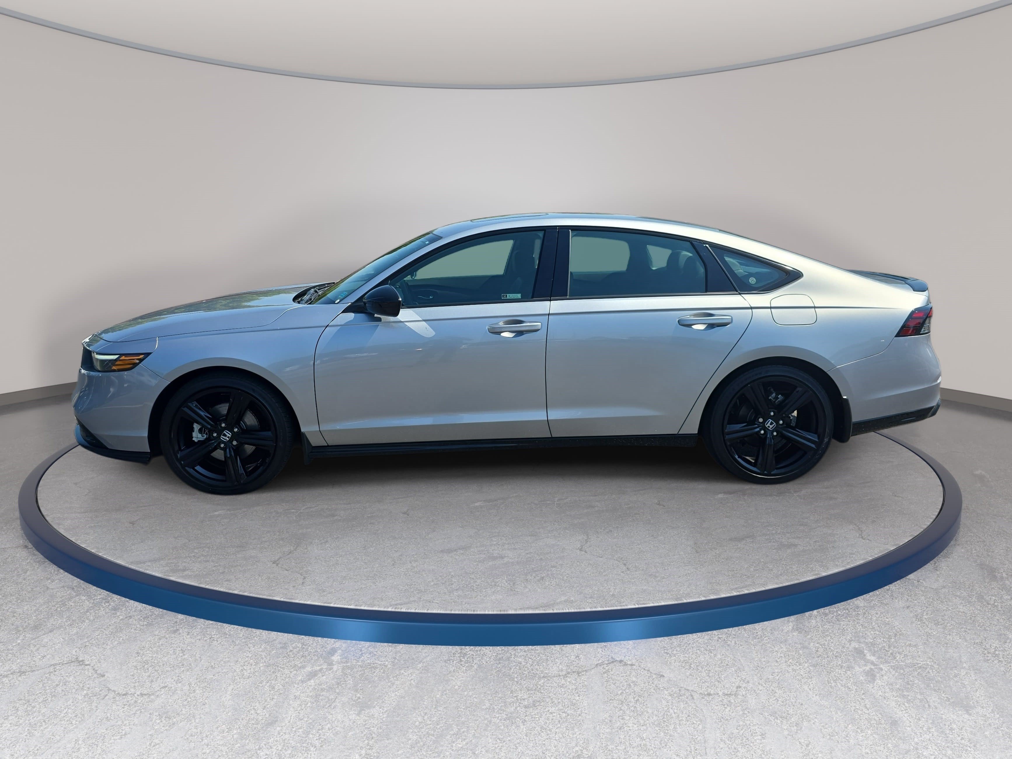 Used 2024 Honda Accord Sport image 8