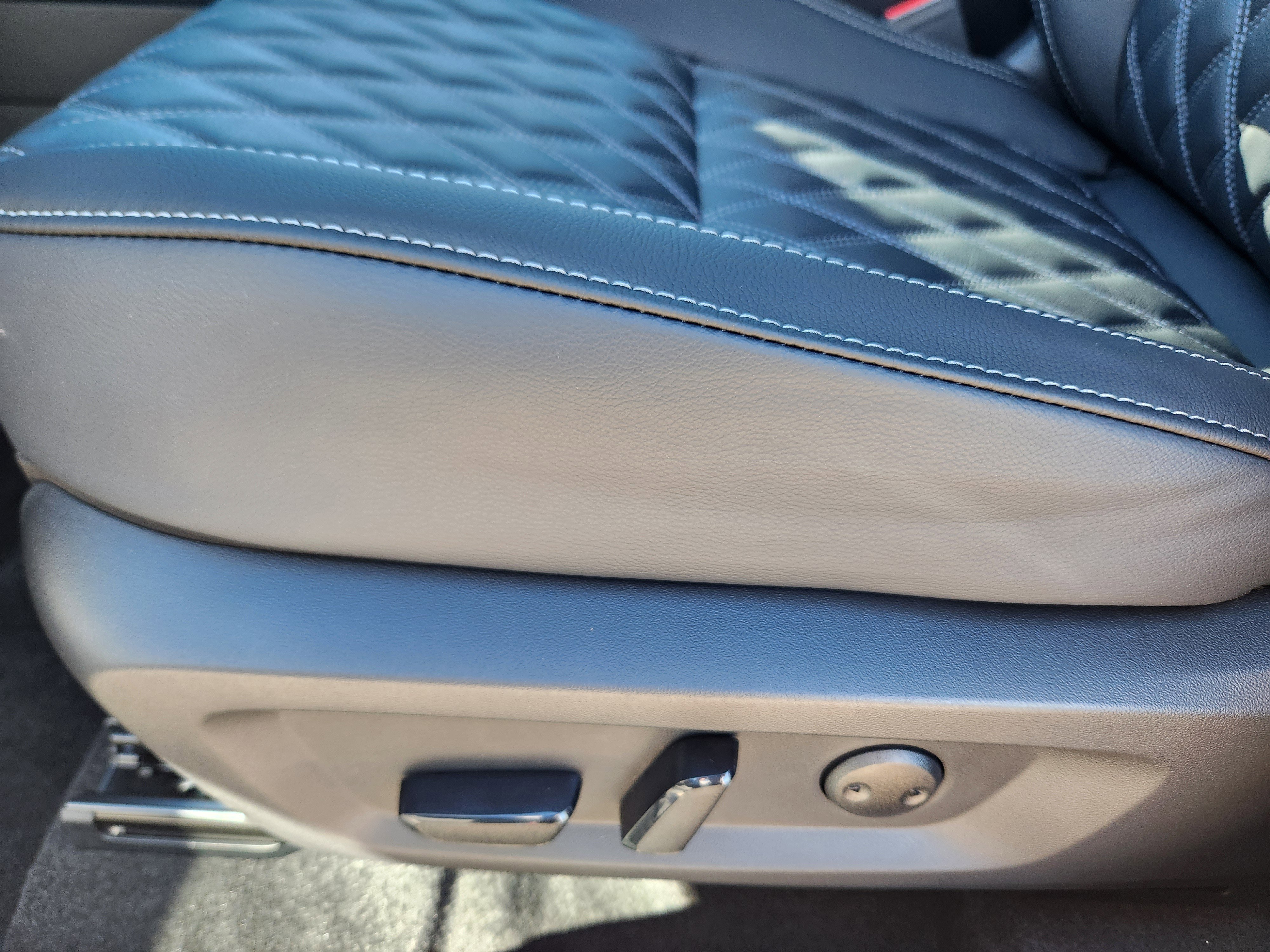 New 2025 Mitsubishi Outlander SEL image 19