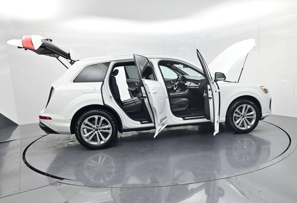 Used 2025 Audi Q7 3.0T Premium Plus AWD/4WD image 75