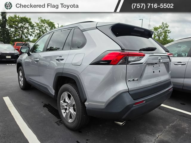 Used 2025 Toyota RAV4 XLE FWD image 4