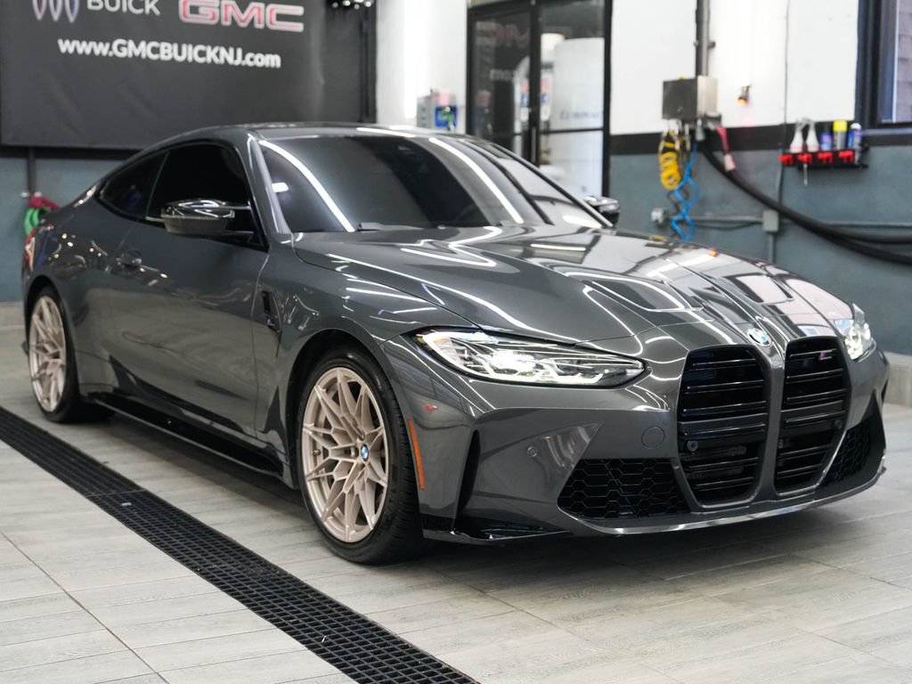 Used 2022 BMW M4 Competition w/ Executive Package RWD image 3