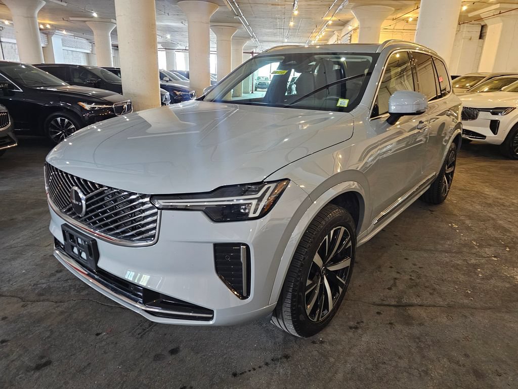 Certified 2025 Volvo XC90 B5 Core AWD/4WD image 1
