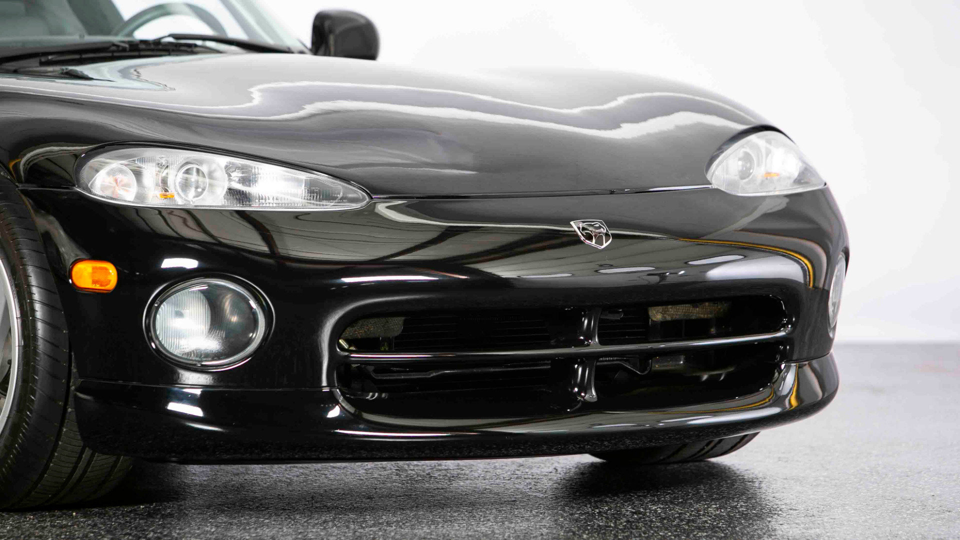 Used 1995 Dodge Viper RT/10 image 6