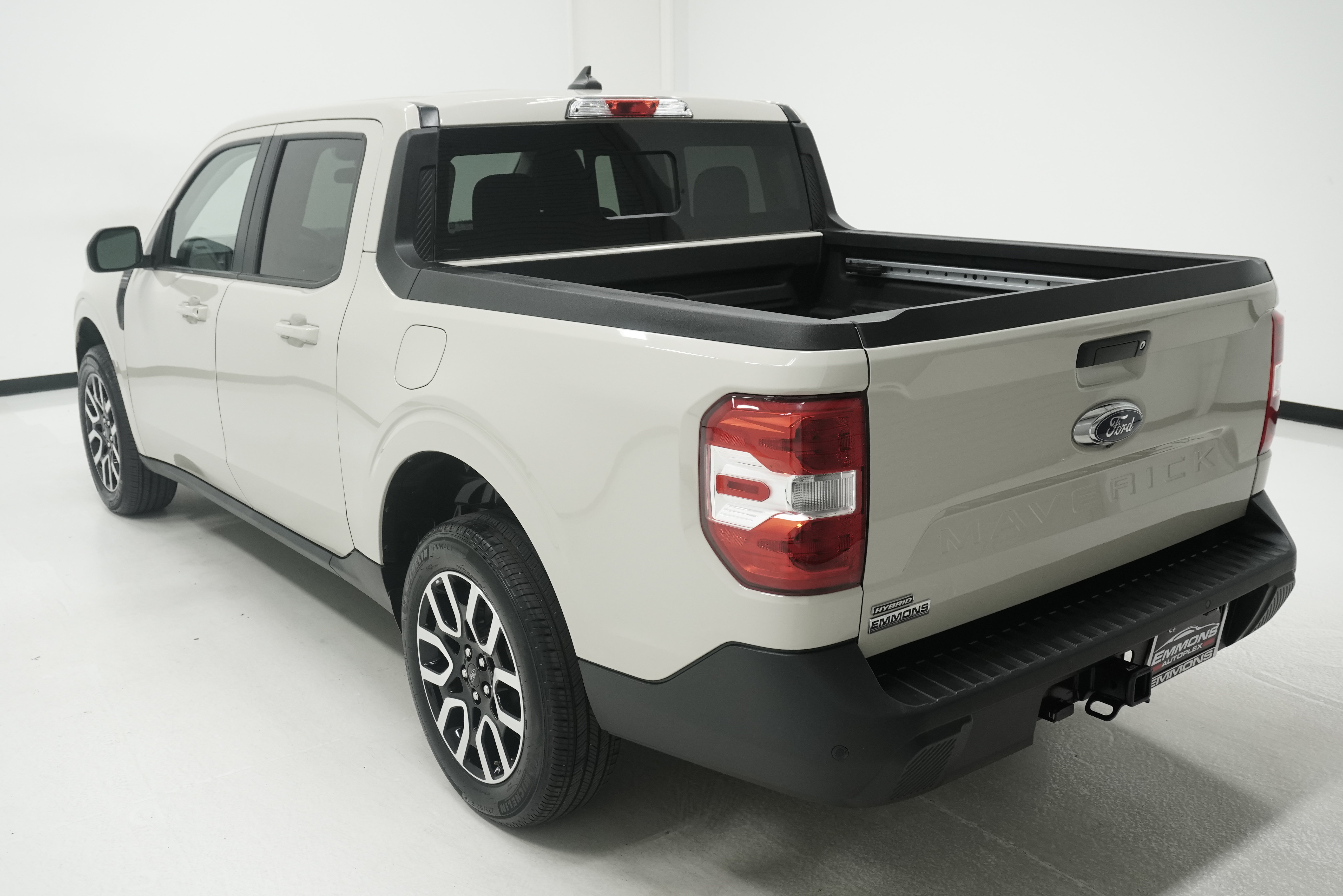 Used 2024 Ford Maverick Lariat FWD image 6