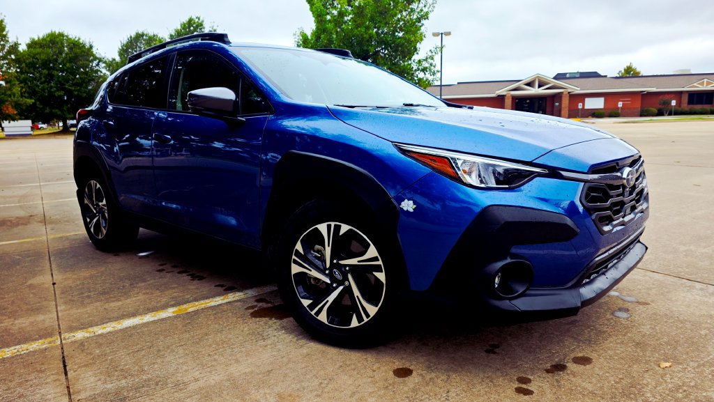 Used 2024 Subaru Crosstrek 2.0i Premium AWD/4WD image 8