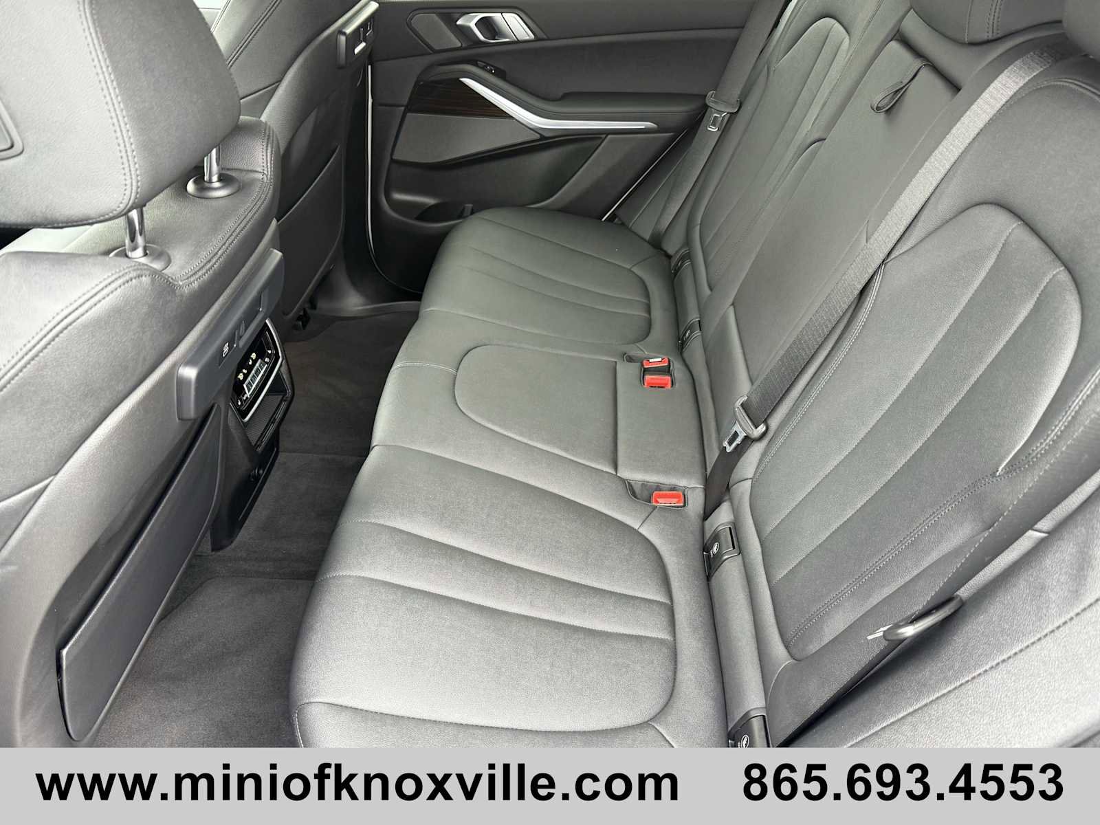 Used 2021 BMW X5 xDrive40i w/ Premium Package image 31