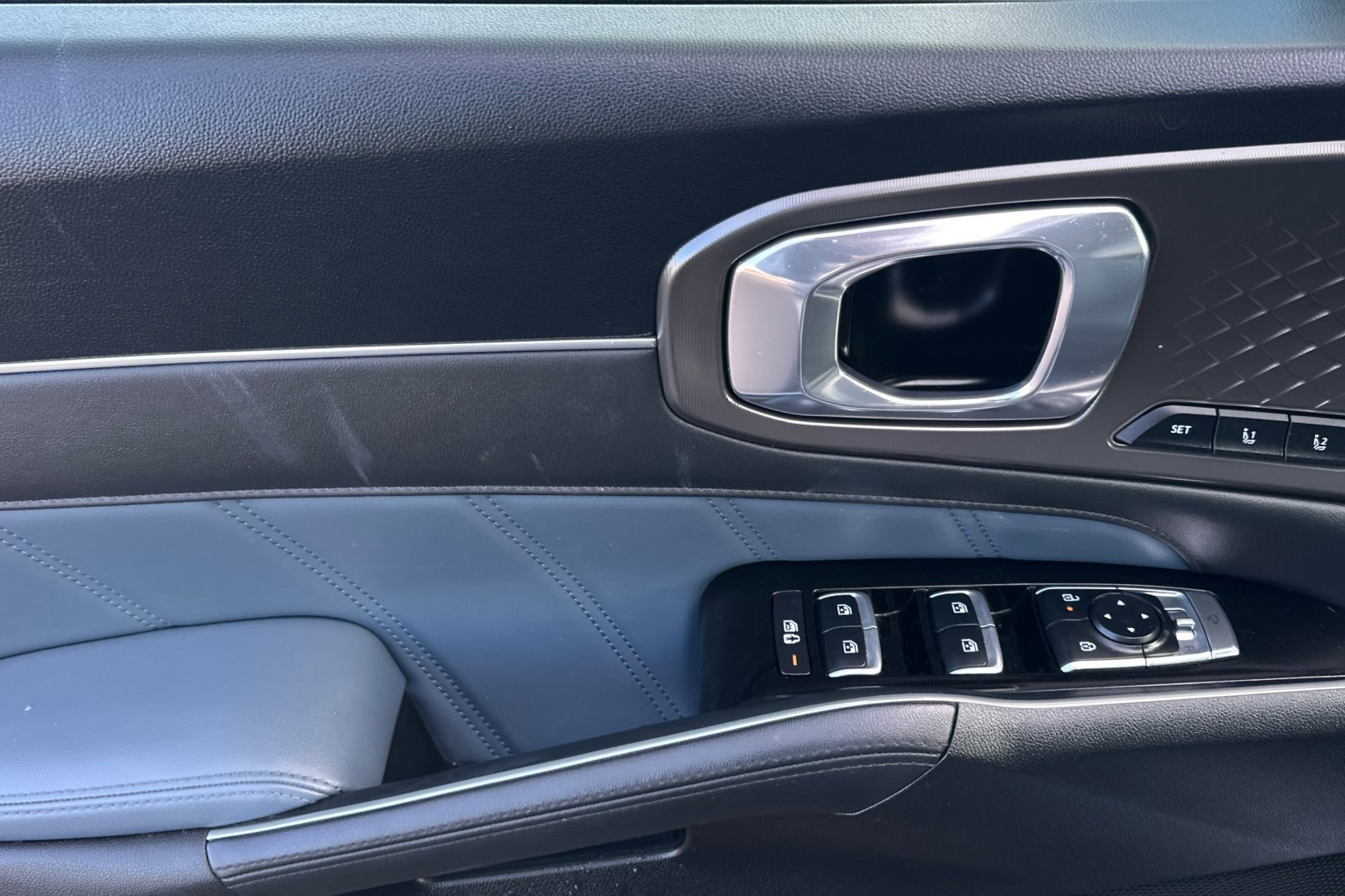 Certified 2025 Kia Sorento SX Prestige image 11