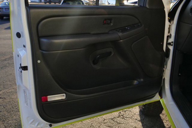 Used 2006 GMC Sierra 3500 SLE w/ Heavy-Duty Power Package image 26