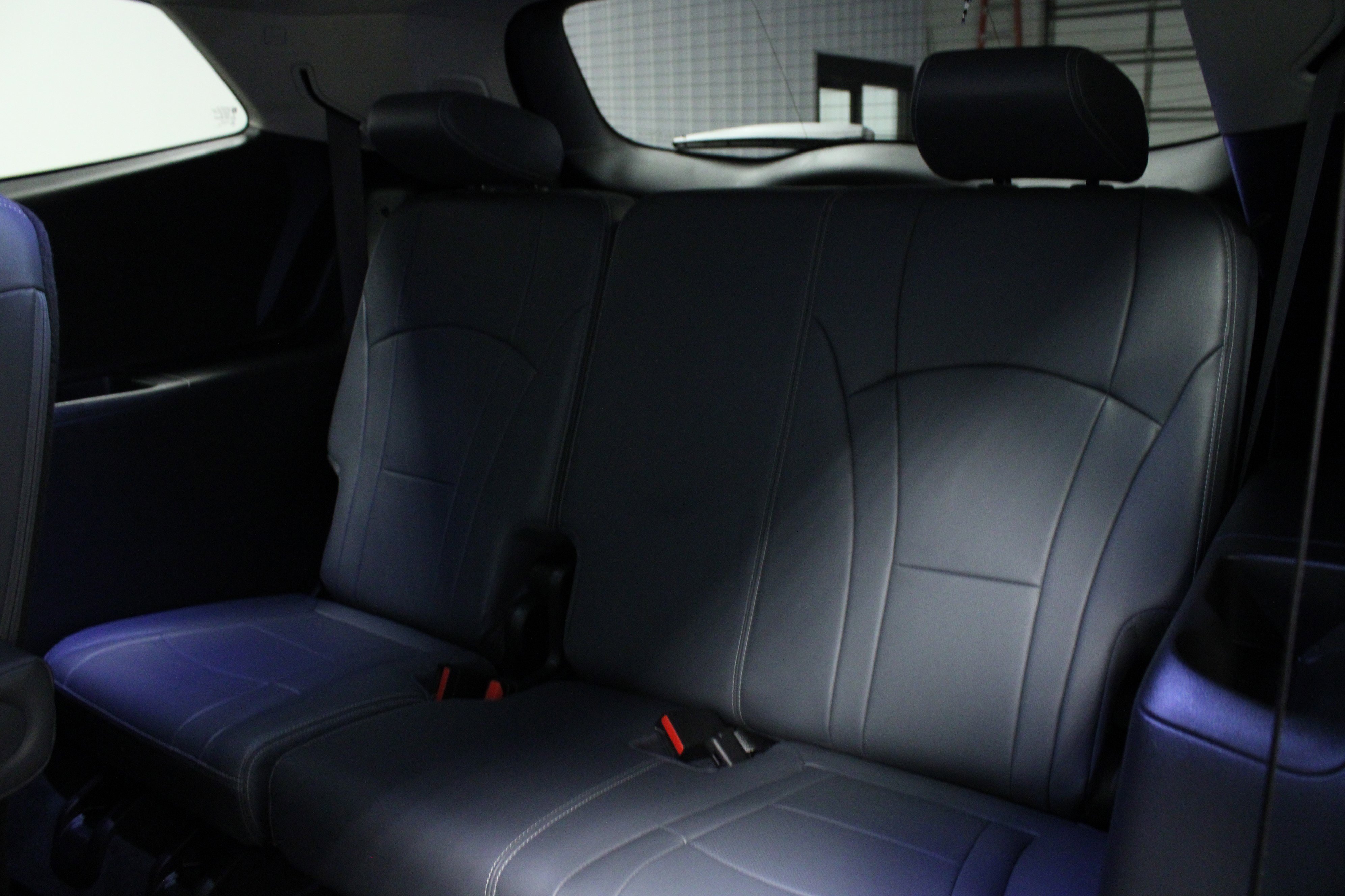 Used 2021 Buick Enclave Premium w/ Sun and Sites Package image 14