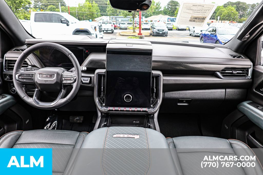 Used 2025 GMC Yukon XL AT4 w/ AT4 Premium Package AWD/4WD image 31